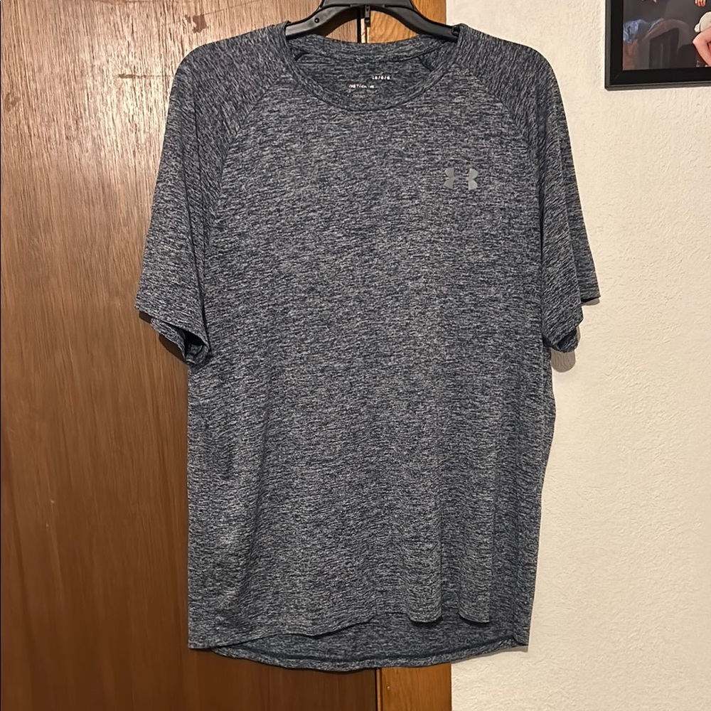 Under Armour Men's Heathered Gray Short Sleeve Tee